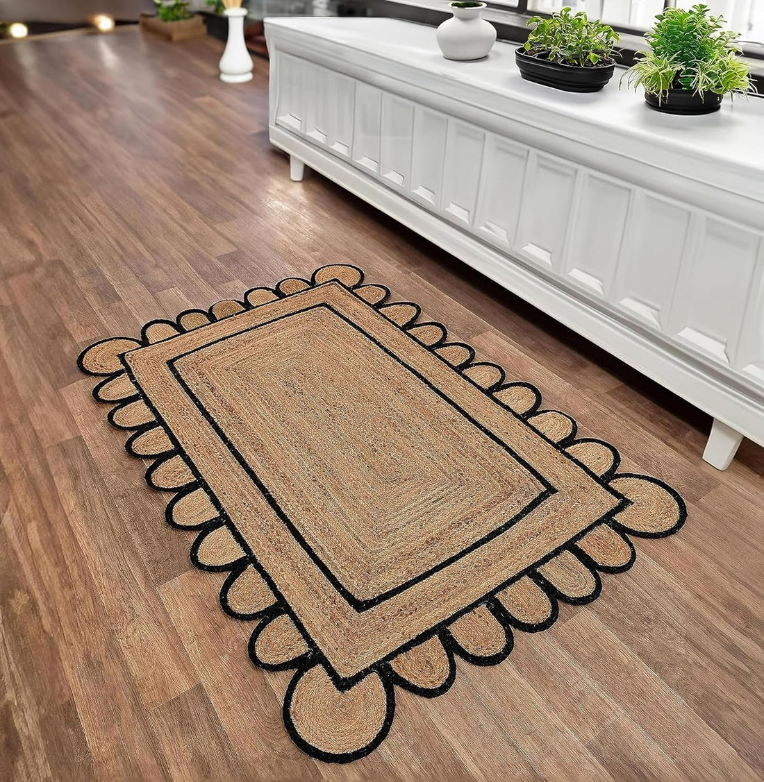 Scalloped Edge Hand Braided Jute Rectangle Rug with Custom Color Border