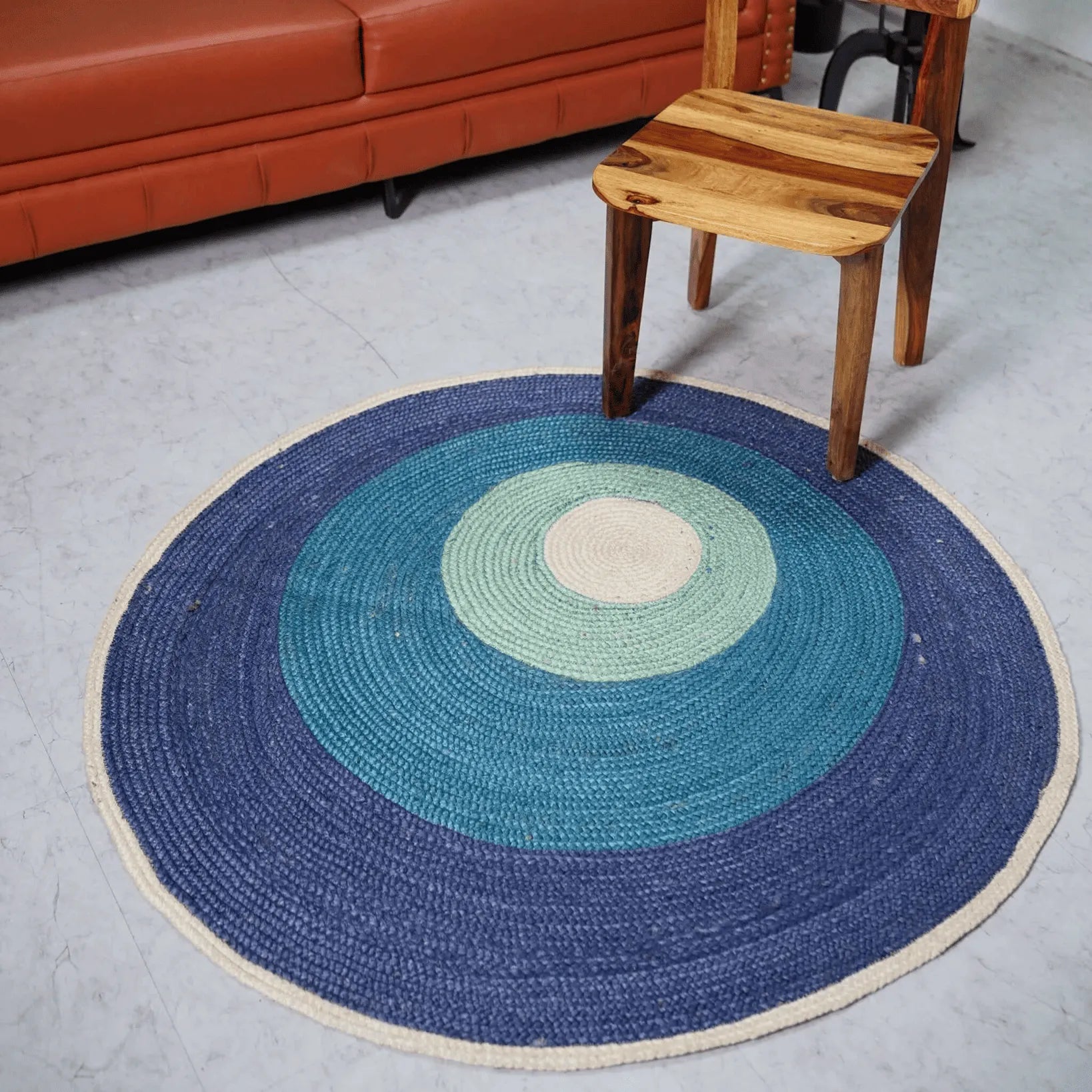 Handwoven Multicolor Gradient Round Jute Rug – Braided Boho Design