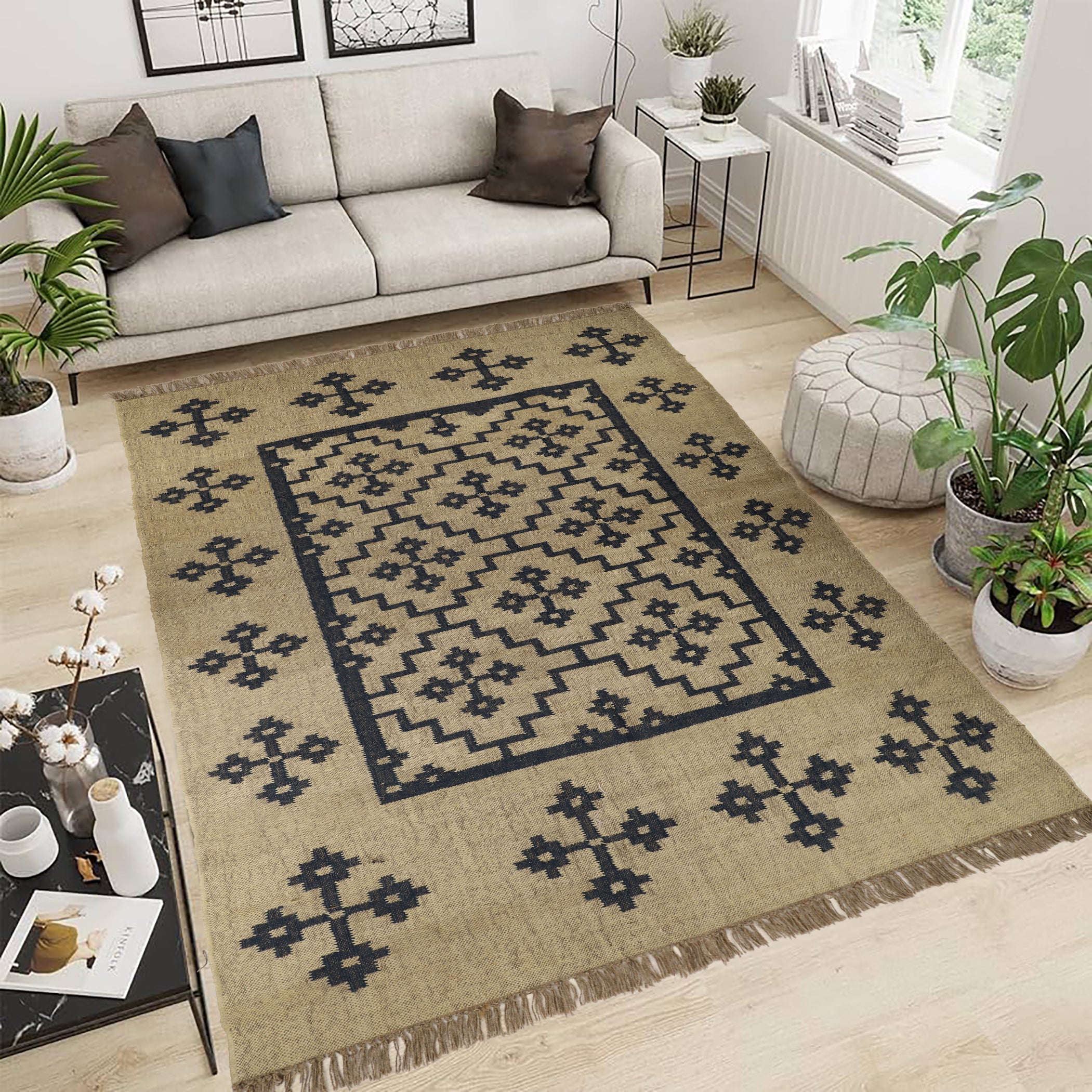 Handmade Wool Jute Kilim Rug for Geometric Indian Dhurrie Interiors