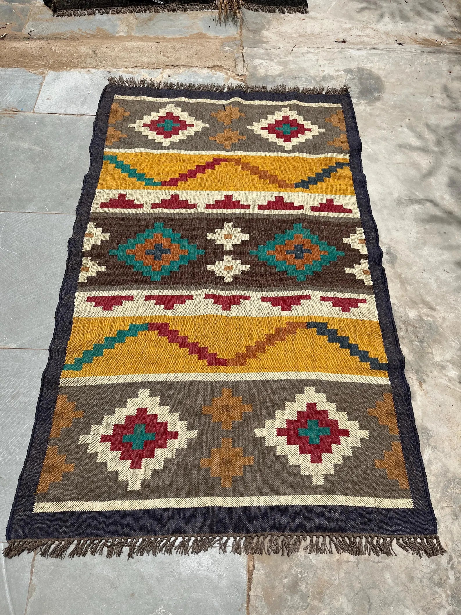 Handwoven Wool & Jute Kilim Rug – Traditional Indian Dhurrie Carpet