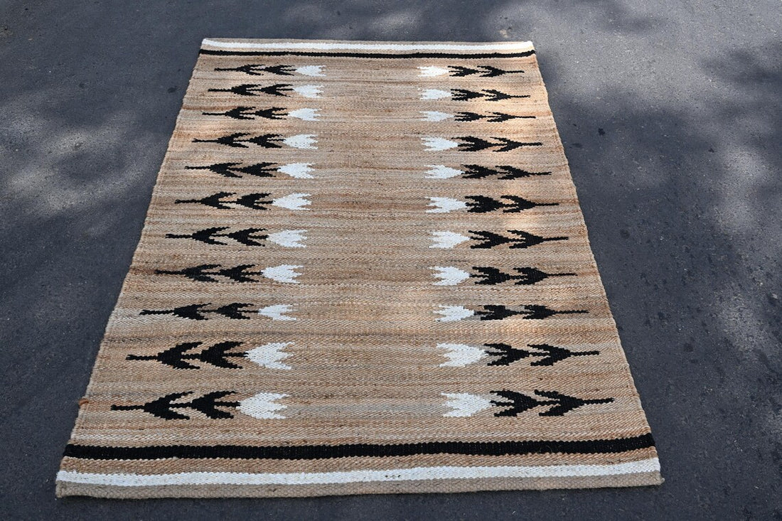 Handmade Hemp & Jute Flower Pattern Rug | Eco-Friendly Braided Area & Runner Rug