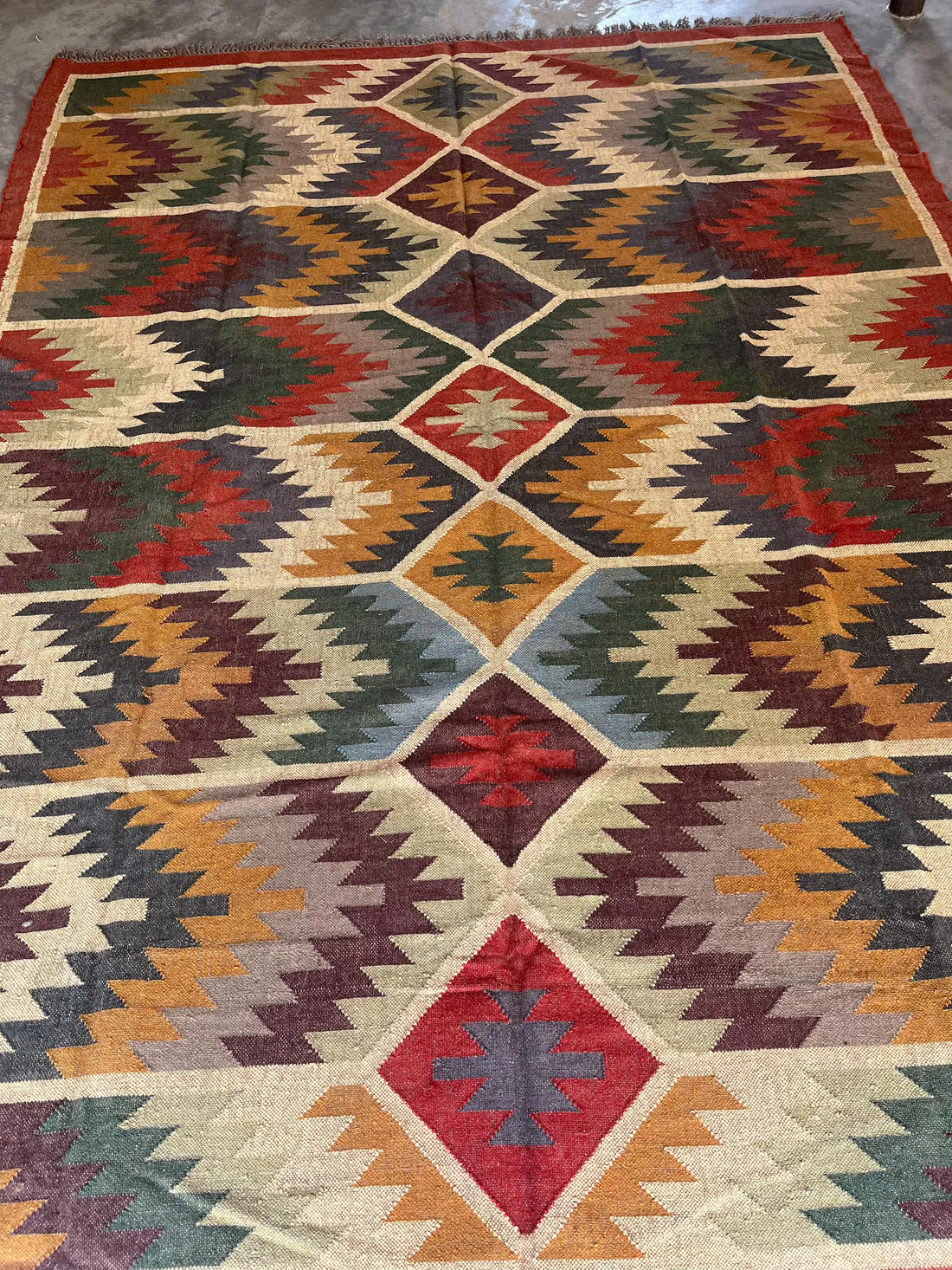 Handwoven Wool & Jute Kilim Rug – Traditional Indian Dhurrie