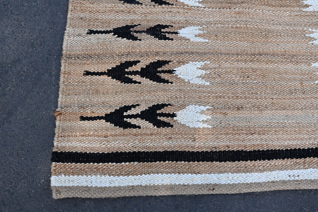 Handmade Hemp & Jute Flower Pattern Rug | Eco-Friendly Braided Area & Runner Rug