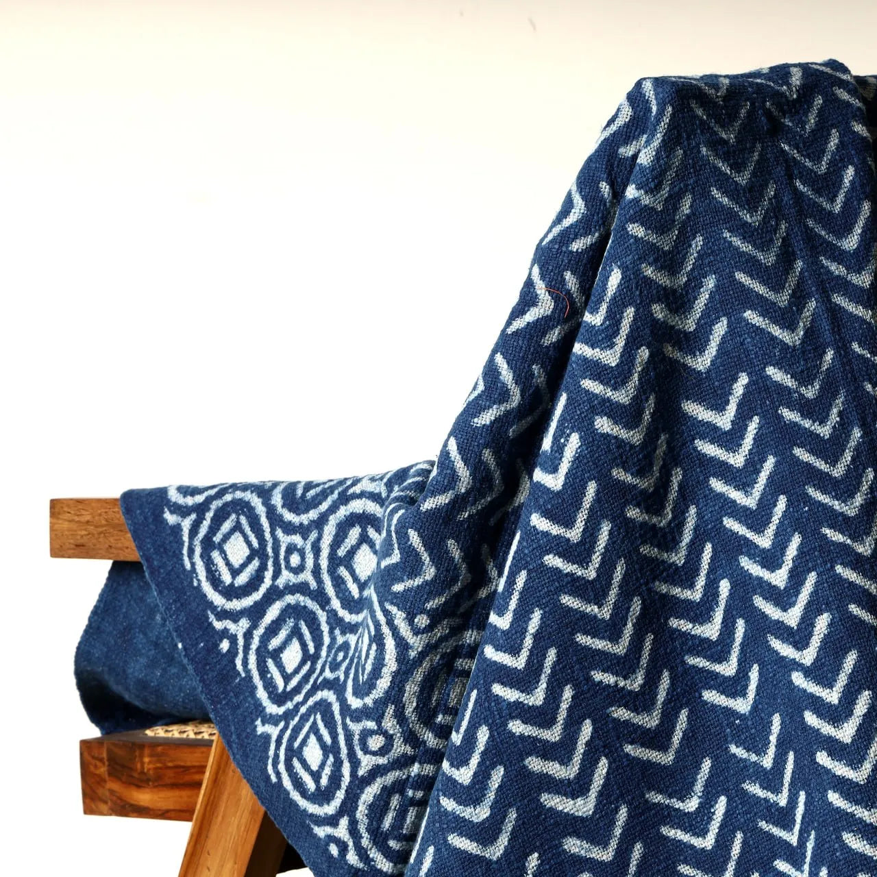 Indigo Geometric Cotton Throw Blanket – 50 x 70 | Sanwariya Rugs