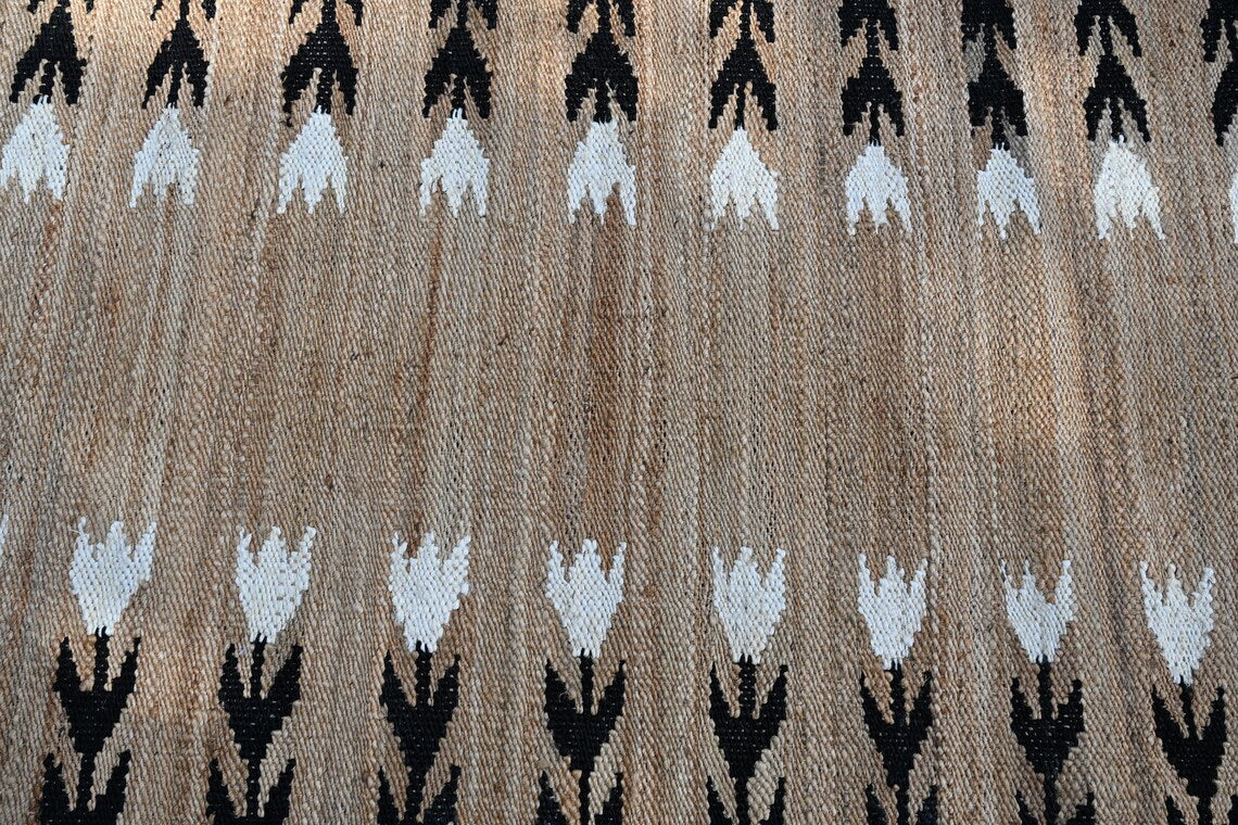 Handmade Hemp & Jute Flower Pattern Rug | Eco-Friendly Braided Area & Runner Rug