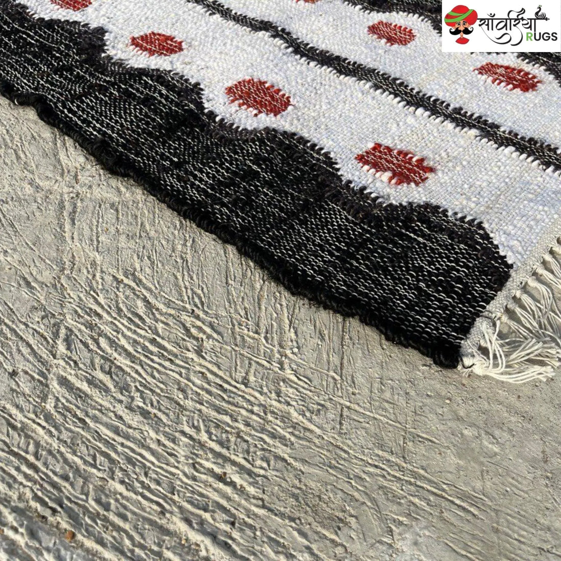 Handmade Black Geometric Jute Cotton Dhurrie Rug