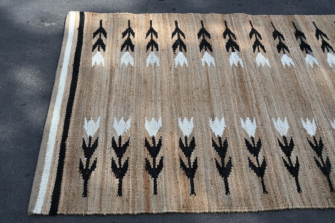 Handmade Hemp & Jute Flower Pattern Rug | Eco-Friendly Braided Area & Runner Rug