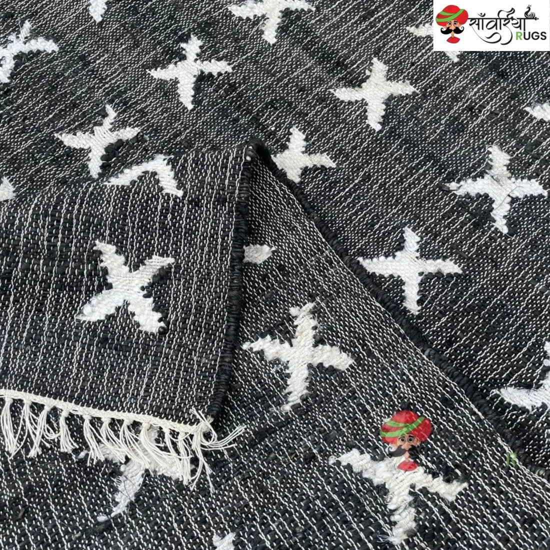 Sanwariya Rugs – Handwoven Jute Cotton Black & White Geometric Rug