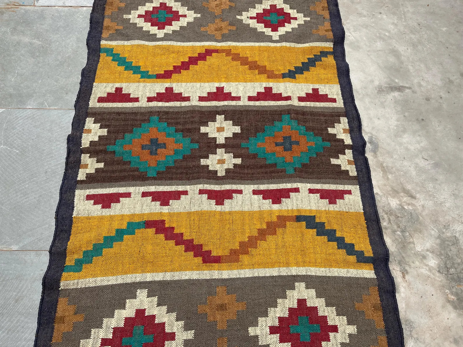 Handwoven Wool & Jute Kilim Rug – Traditional Indian Dhurrie Carpet