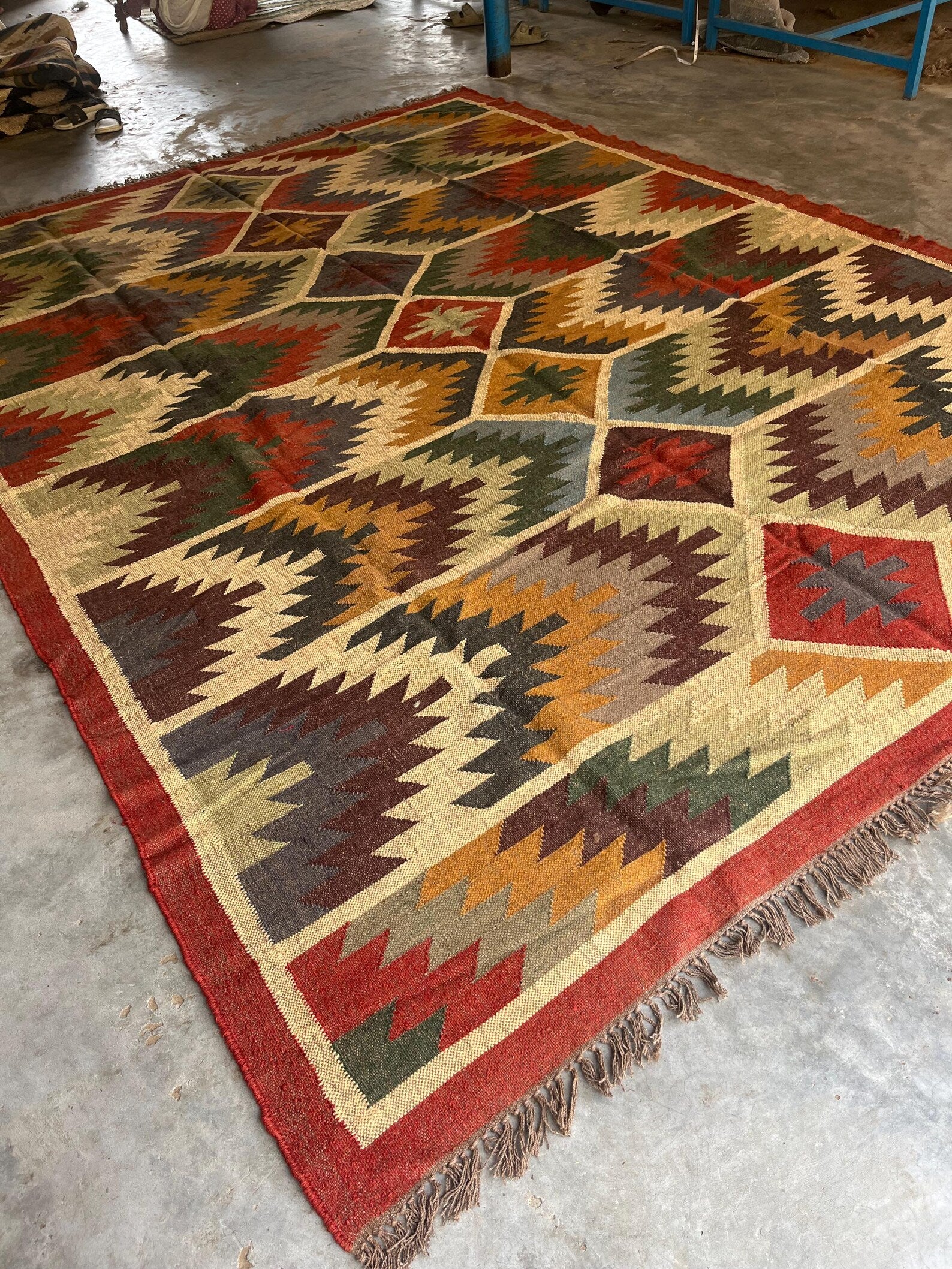 Handwoven Wool & Jute Kilim Rug – Traditional Indian Dhurrie