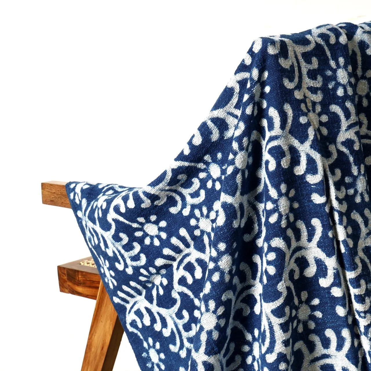 Sanwariya Rugs Cotton Throw Blanket, Indigo Floral Medallion 50 x 70 Inch