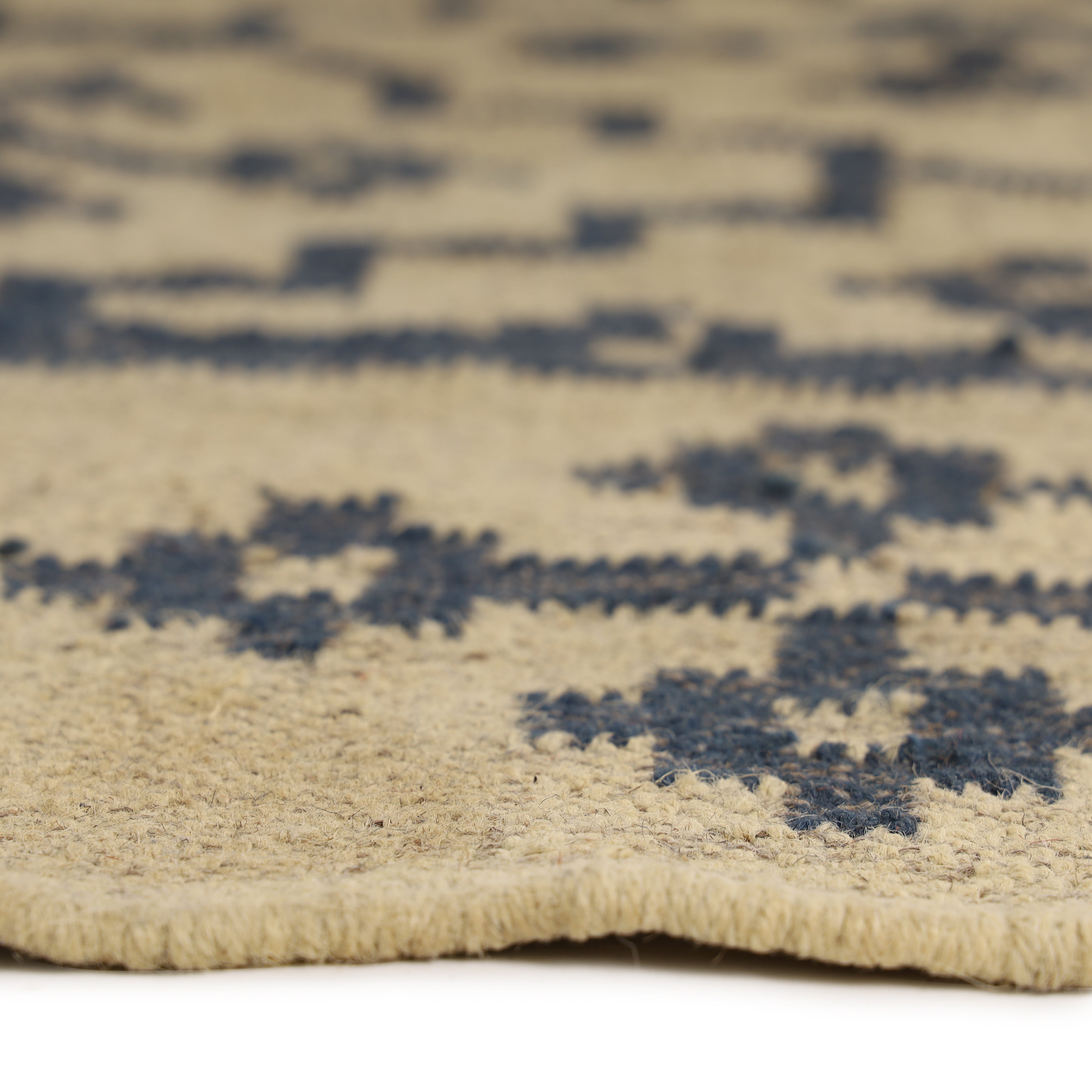 Handmade Wool Jute Kilim Rug for Geometric Indian Dhurrie Interiors