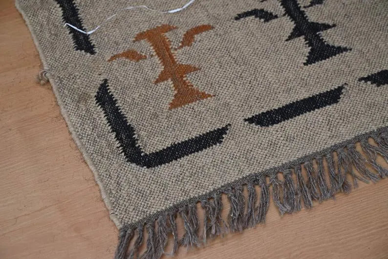 Beige Botanical Wool & Jute Kilim Runner Rug – Black & Rust