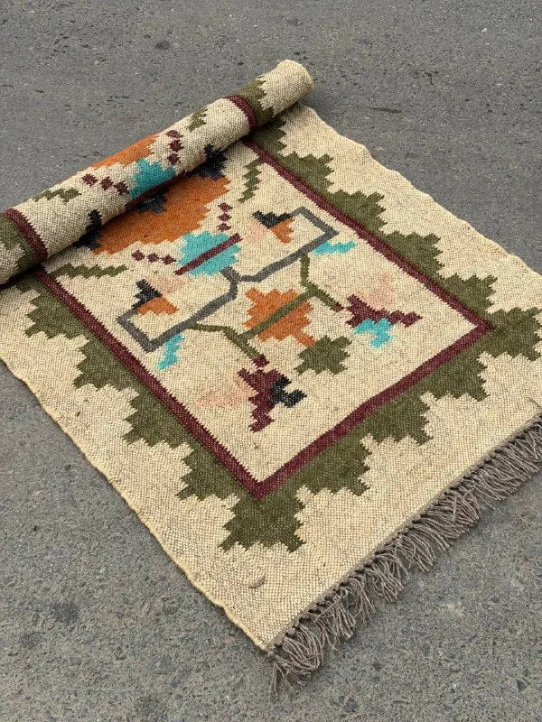 Olive Stepped-Border Kilim Runner – Handwoven Wool Jute Floral Medallion Rug