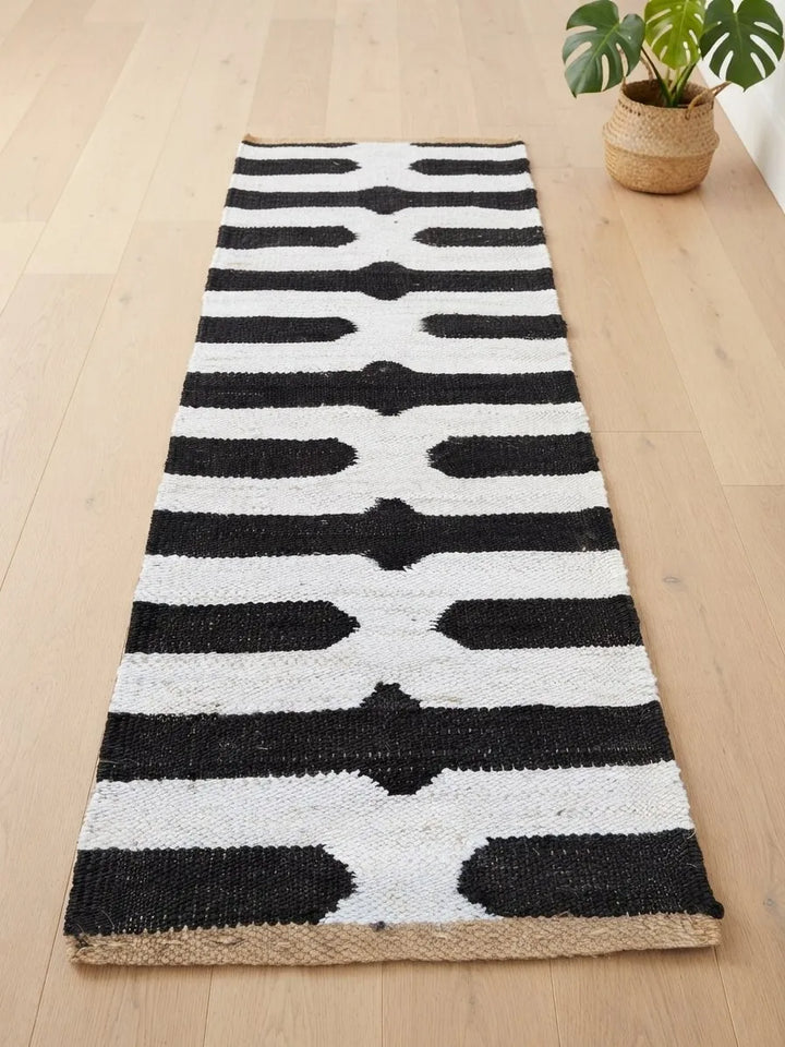 Handmade Black Linear Hemp-Jute Runner – Modern Diamond Passage Rug