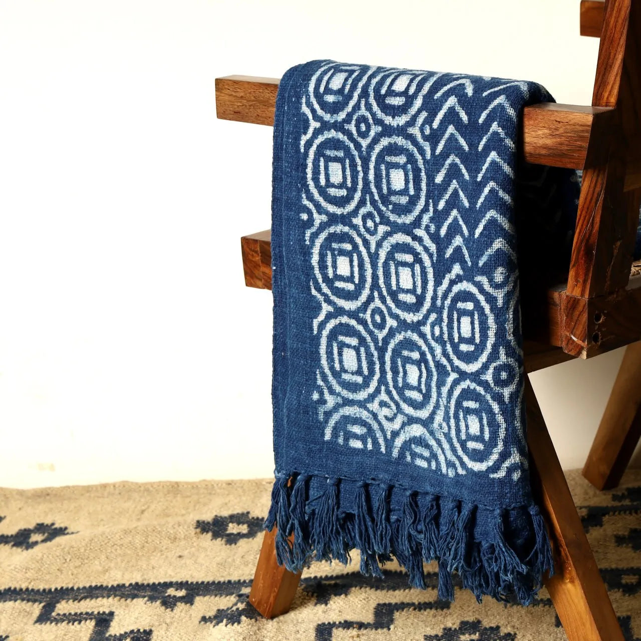 Indigo Geometric Cotton Throw Blanket – 50 x 70 | Sanwariya Rugs