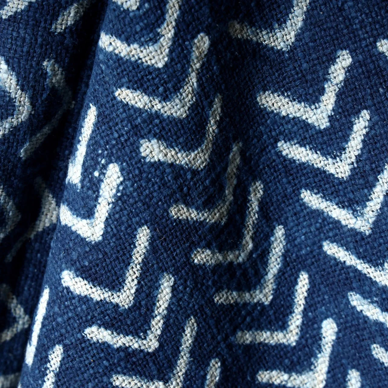 Indigo Geometric Cotton Throw Blanket – 50 x 70 | Sanwariya Rugs