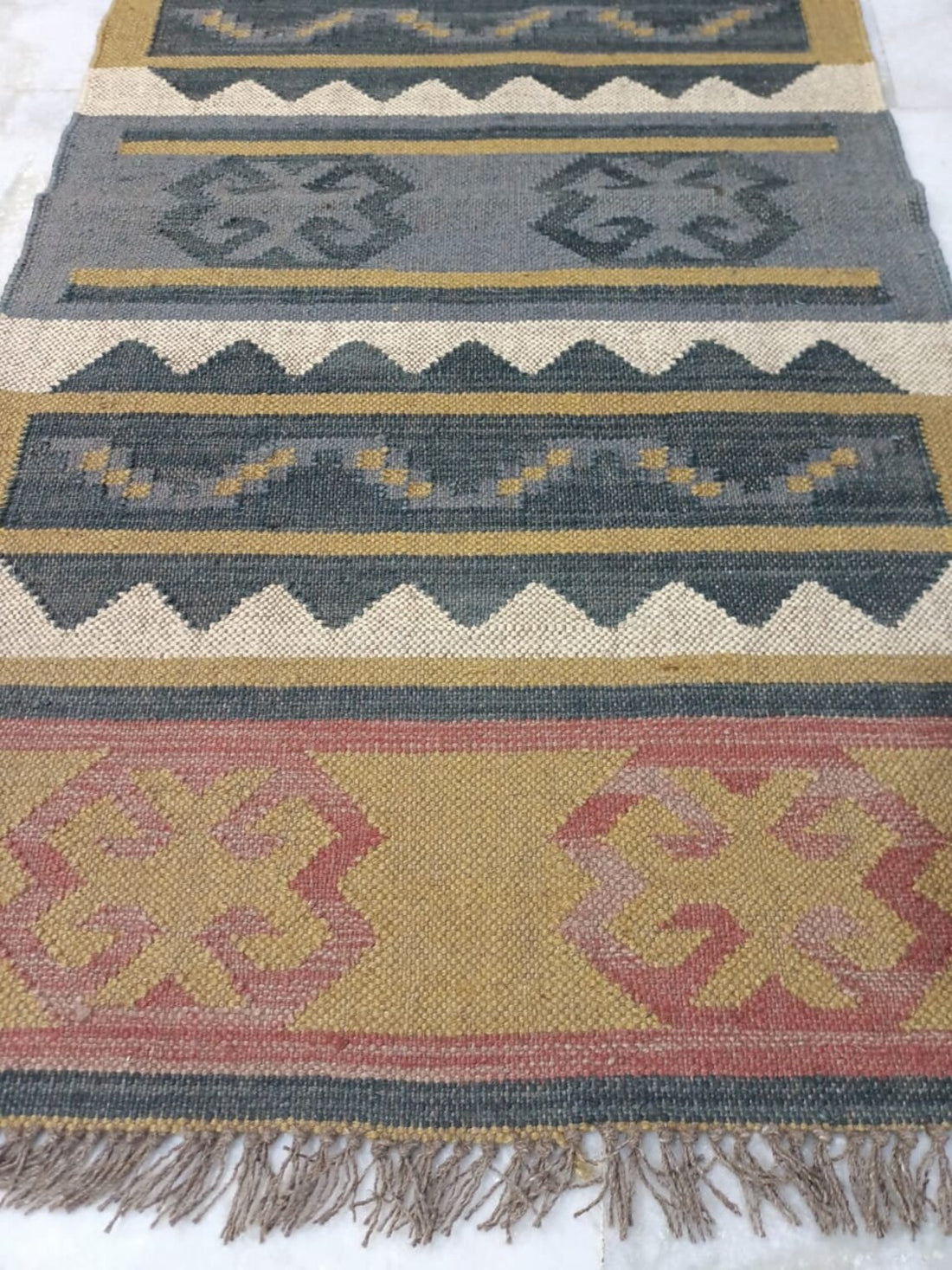 Handwoven Jute Wool Kilim Rug: Natural Fiber Area Runner