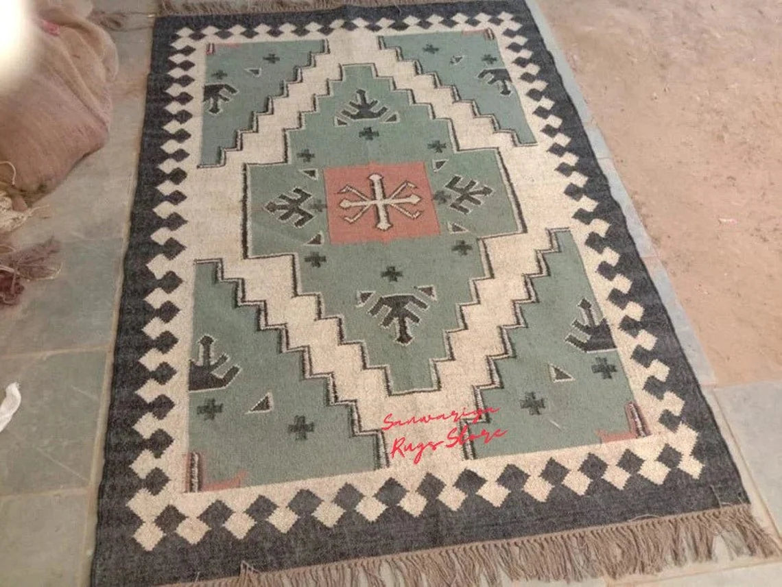 Handwoven Wool and Jute Kilim Rug – Traditional Indian Flatweave Dhurrie