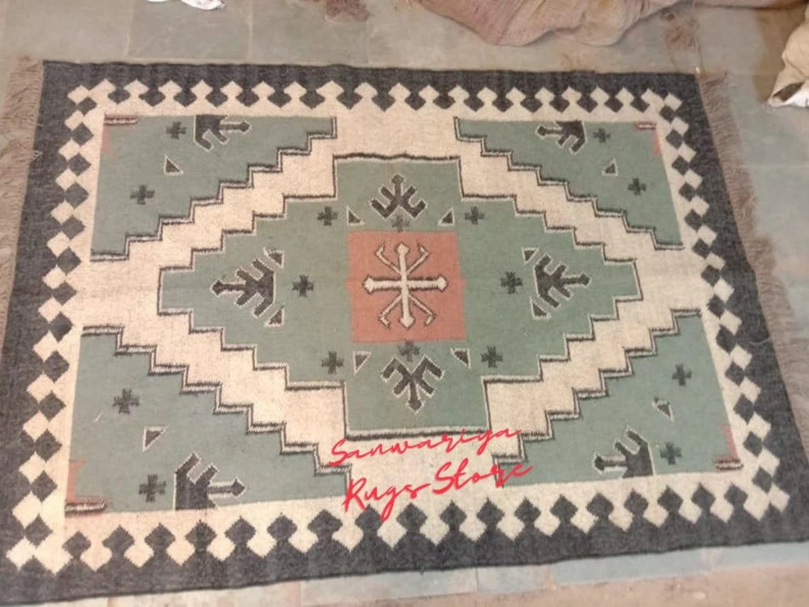 Handwoven Wool and Jute Kilim Rug – Traditional Indian Flatweave Dhurrie