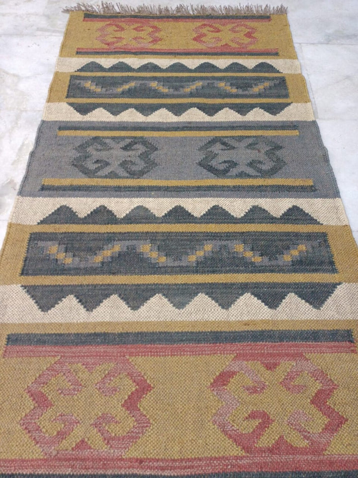 Handwoven Jute Wool Kilim Rug: Natural Fiber Area Runner