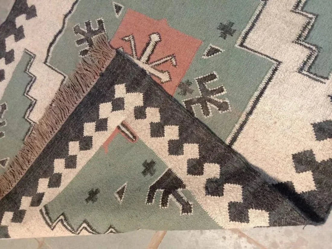 Handwoven Wool and Jute Kilim Rug – Traditional Indian Flatweave Dhurrie