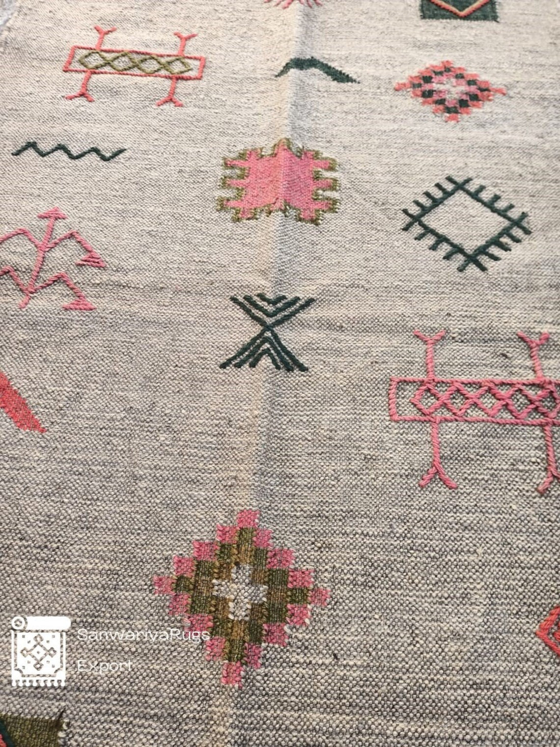 Handwoven Wool Jute Kilim Rug – Traditional Indian Dhurrie