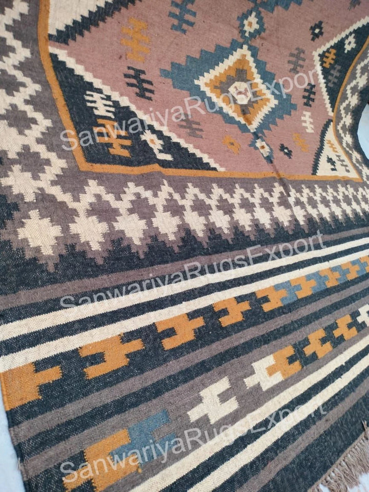Handwoven Wool Jute Kilim Rug – Oriental Geometric Pattern