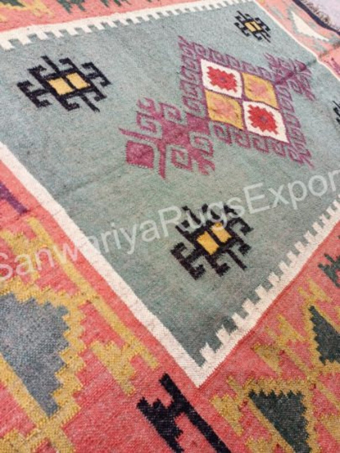 Handwoven Jute Wool Kilim Rug – Traditional Indian Dhurrie for Living Room
