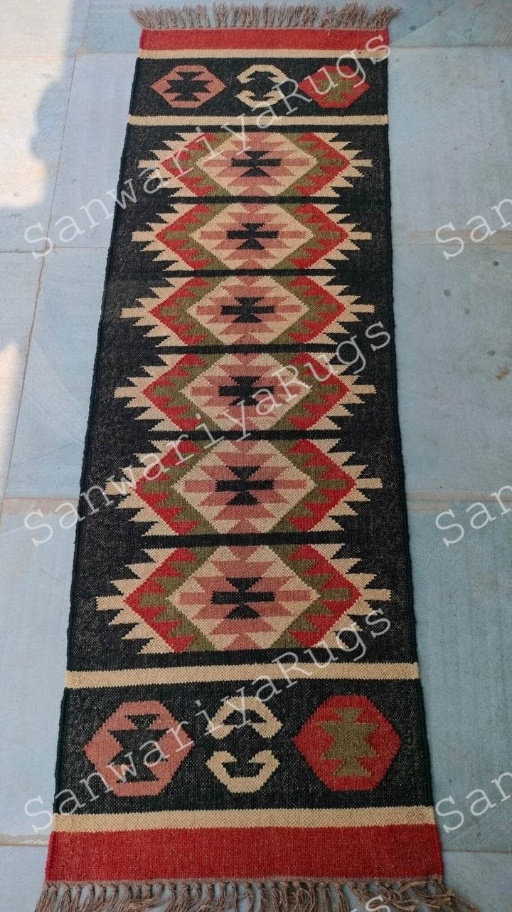 Handwoven Wool Jute Kilim Rug: Bohemian Dhurrie Flatweave