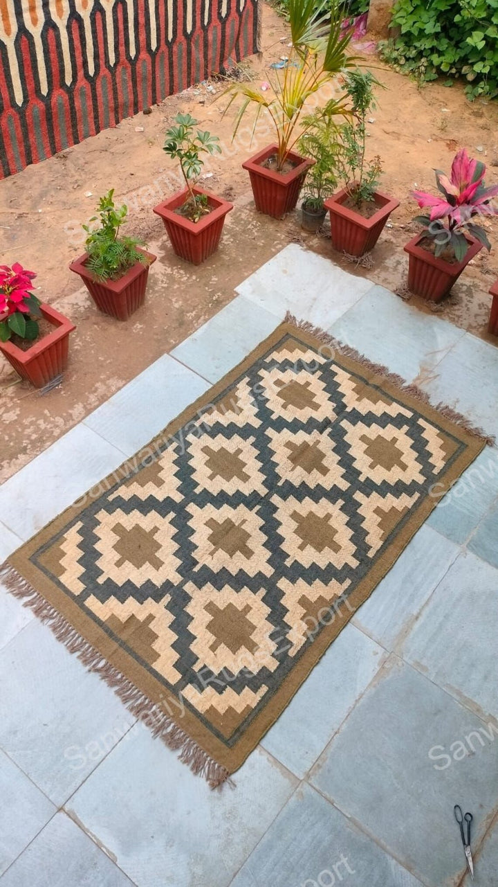 Handwoven Wool-Jute Boho Kilim Rug
