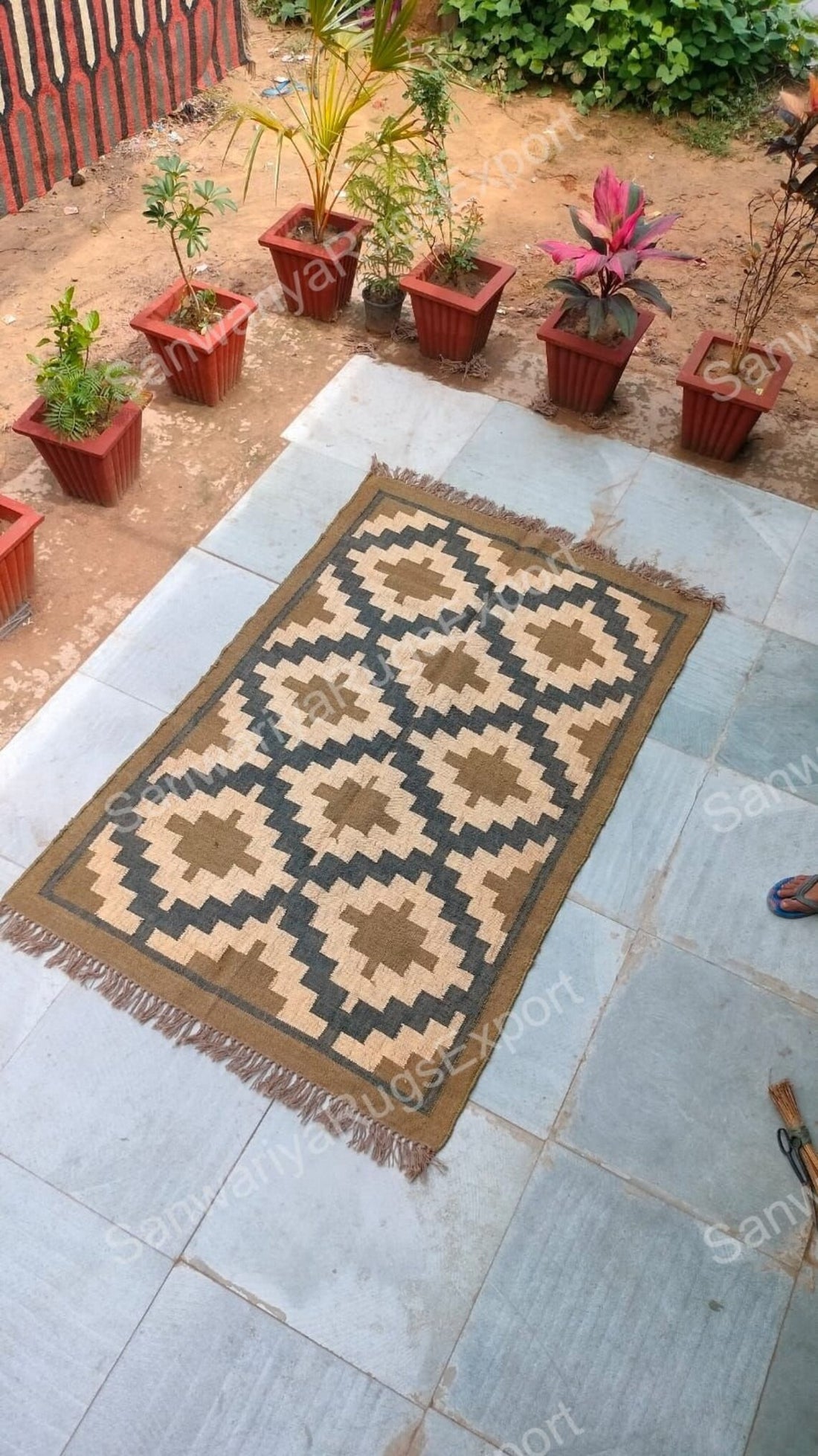Handwoven Wool-Jute Boho Kilim Rug