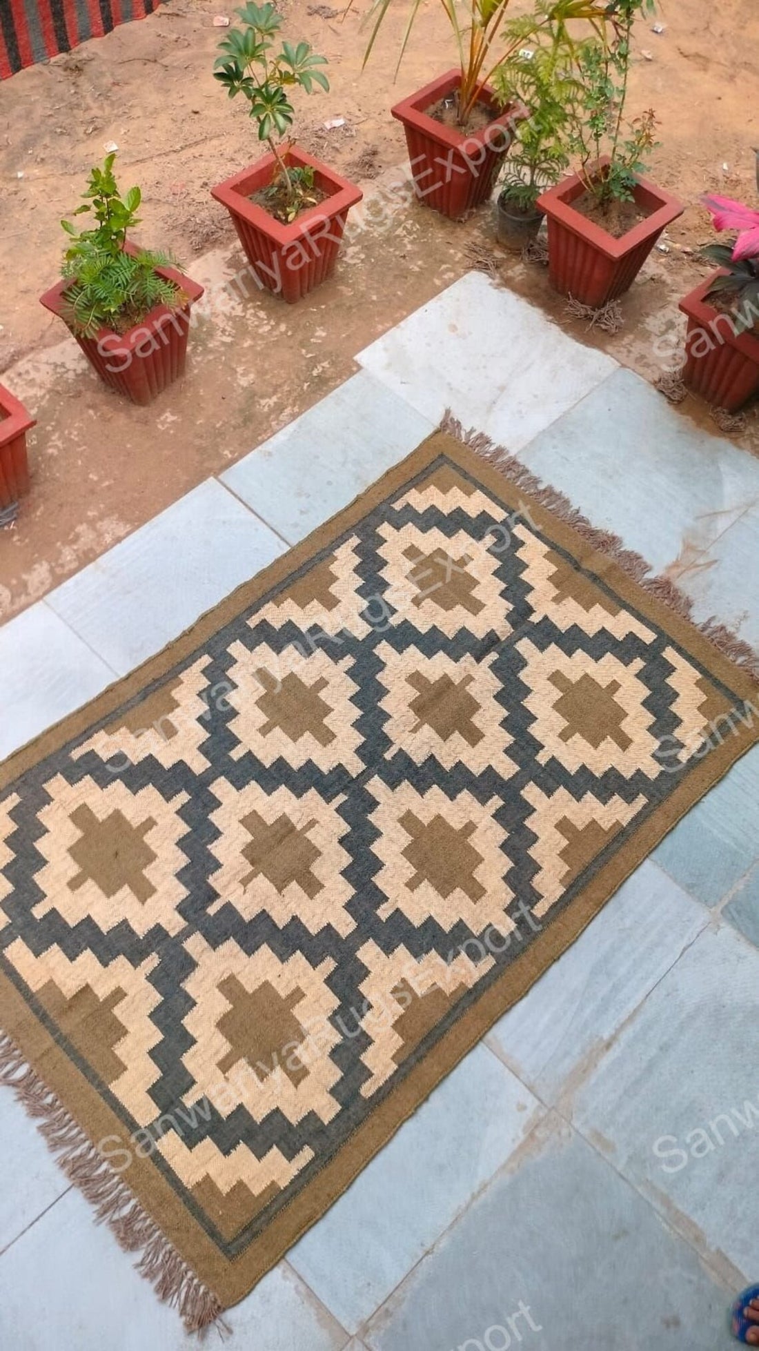 Handwoven Wool-Jute Boho Kilim Rug