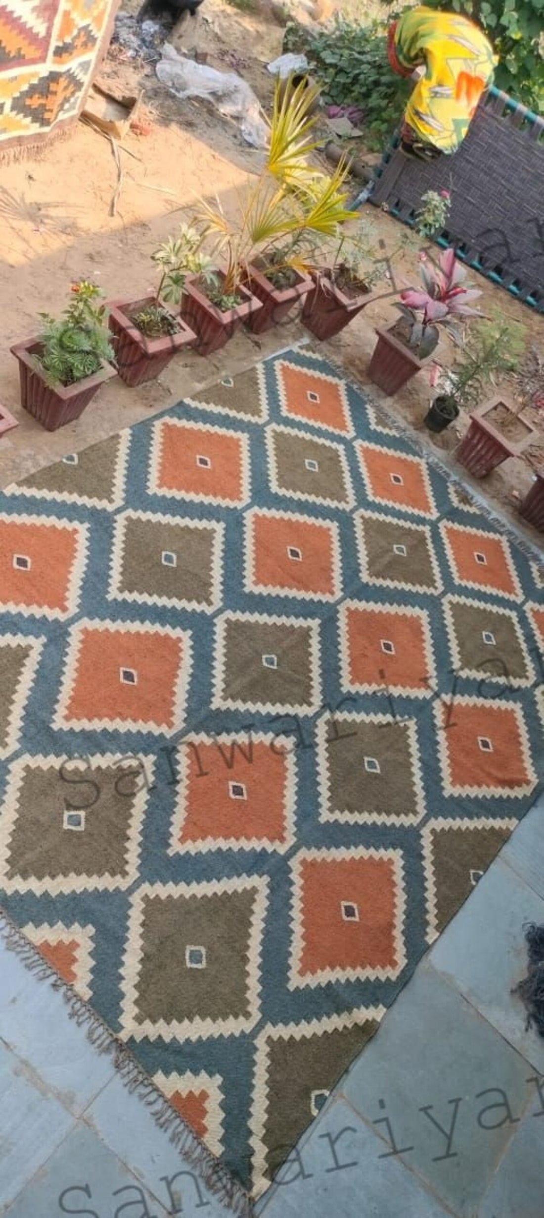 Handwoven Kilim Wool Jute Area Rug with Traditional Geometric Patterns