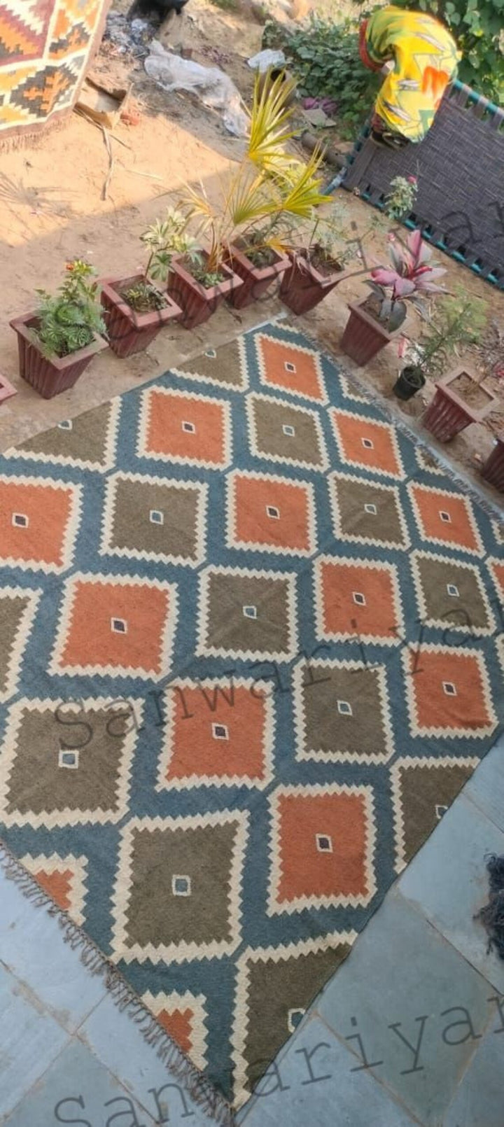 Handwoven Kilim Wool Jute Area Rug with Traditional Geometric Patterns