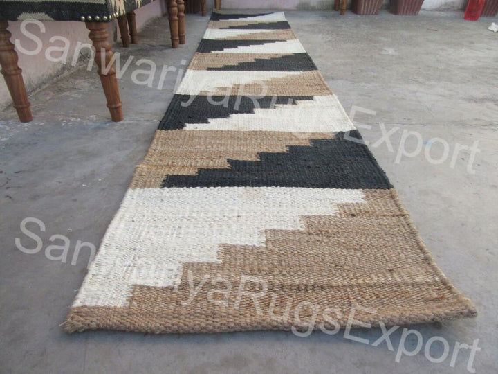 Black & White Zigzag Jute Stair Runner – Handwoven Hemp Rug