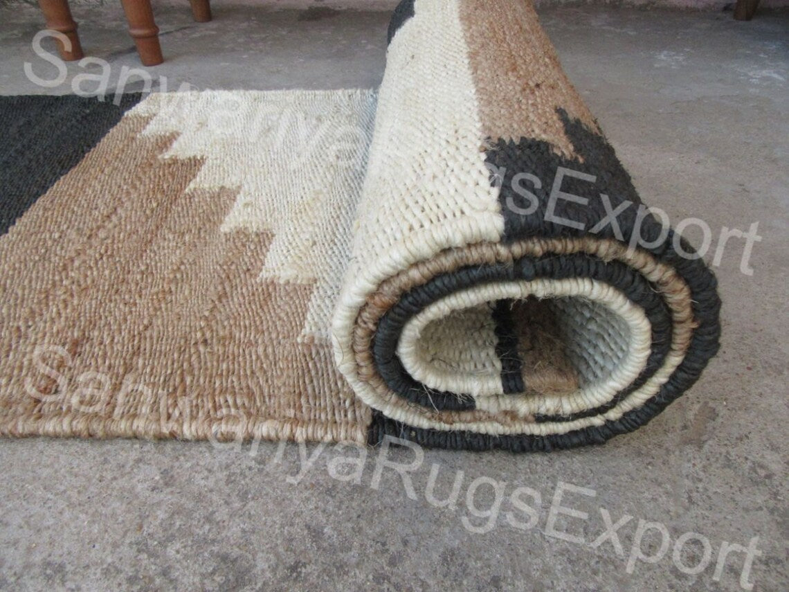Black & White Zigzag Jute Stair Runner – Handwoven Hemp Rug