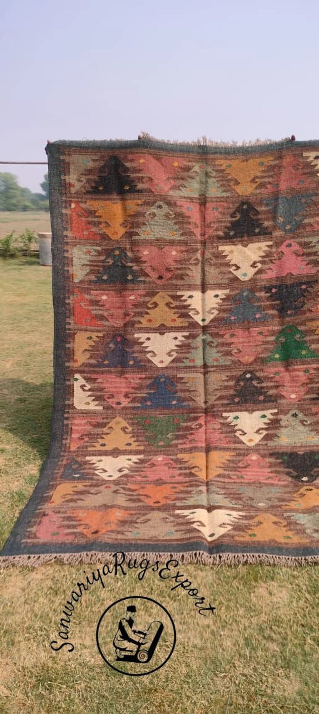 Handwoven Wool Jute Kilim Rug with Traditional Patterns