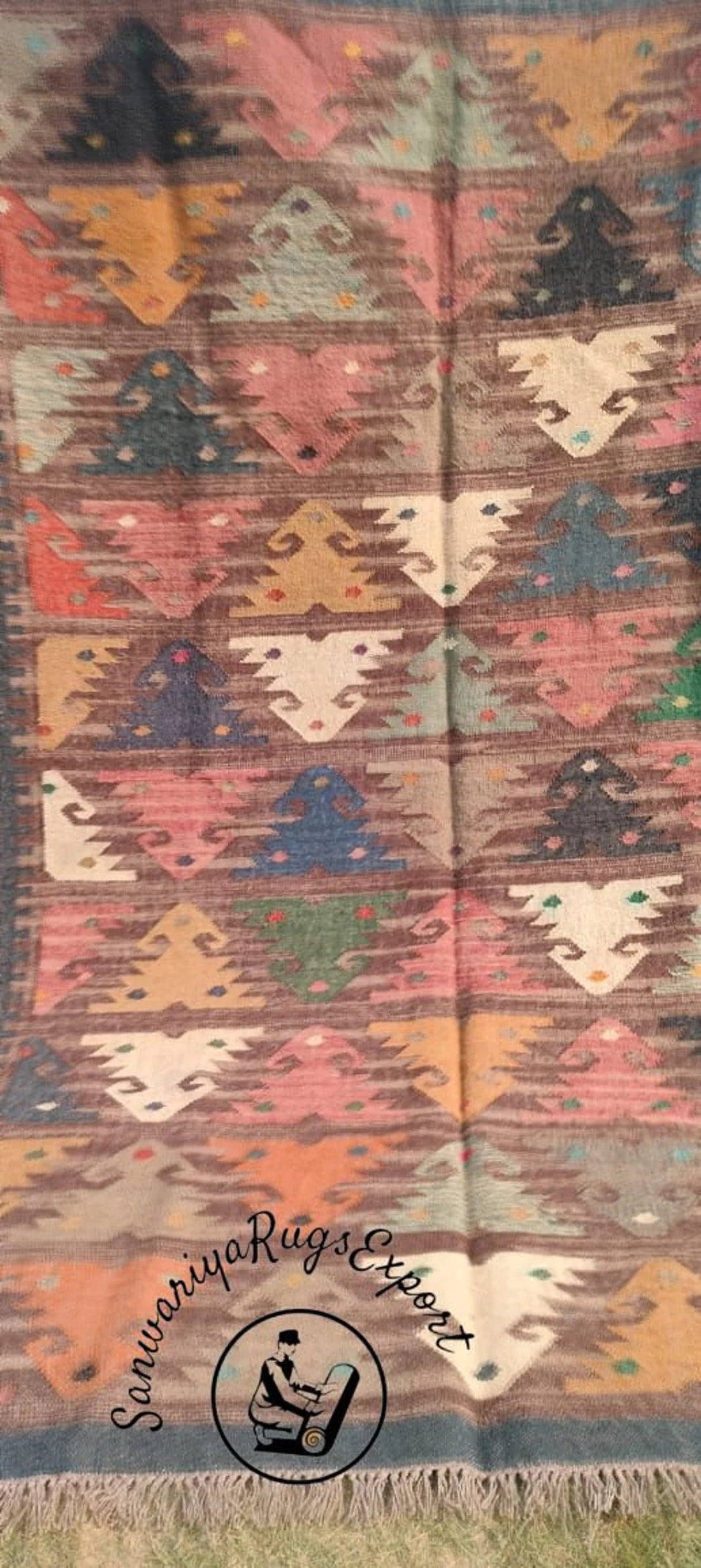 Handwoven Wool Jute Kilim Rug with Traditional Patterns