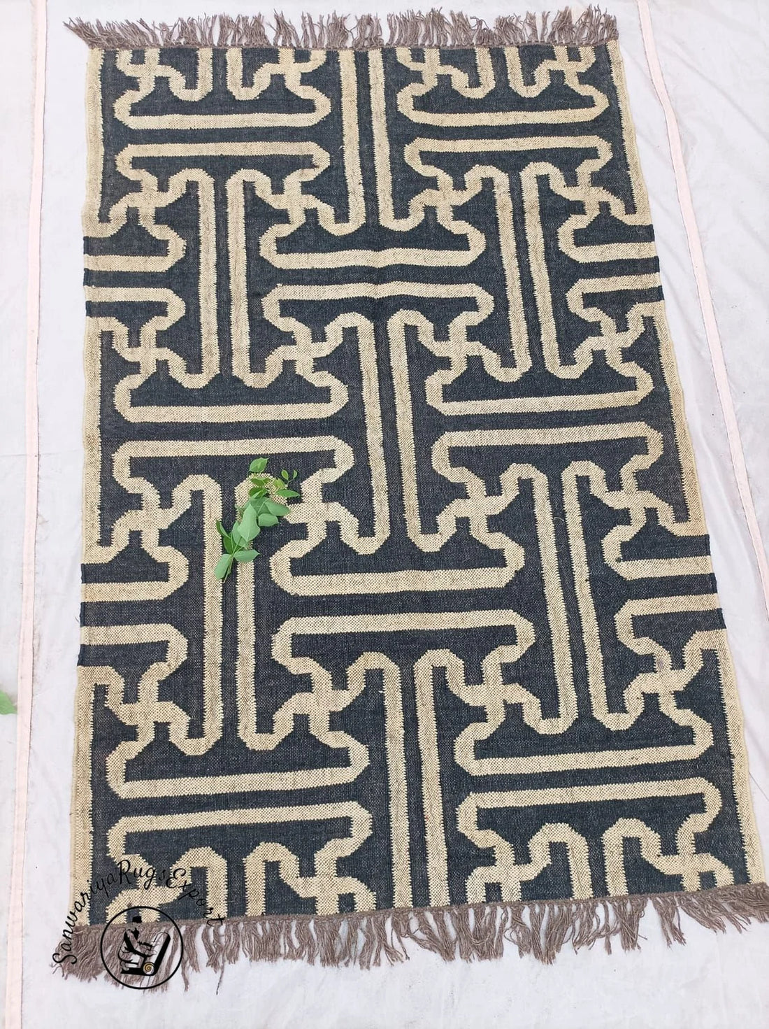 Handmade Large Kilim Rug | Wool & Jute Flatweave Oriental Dhurrie