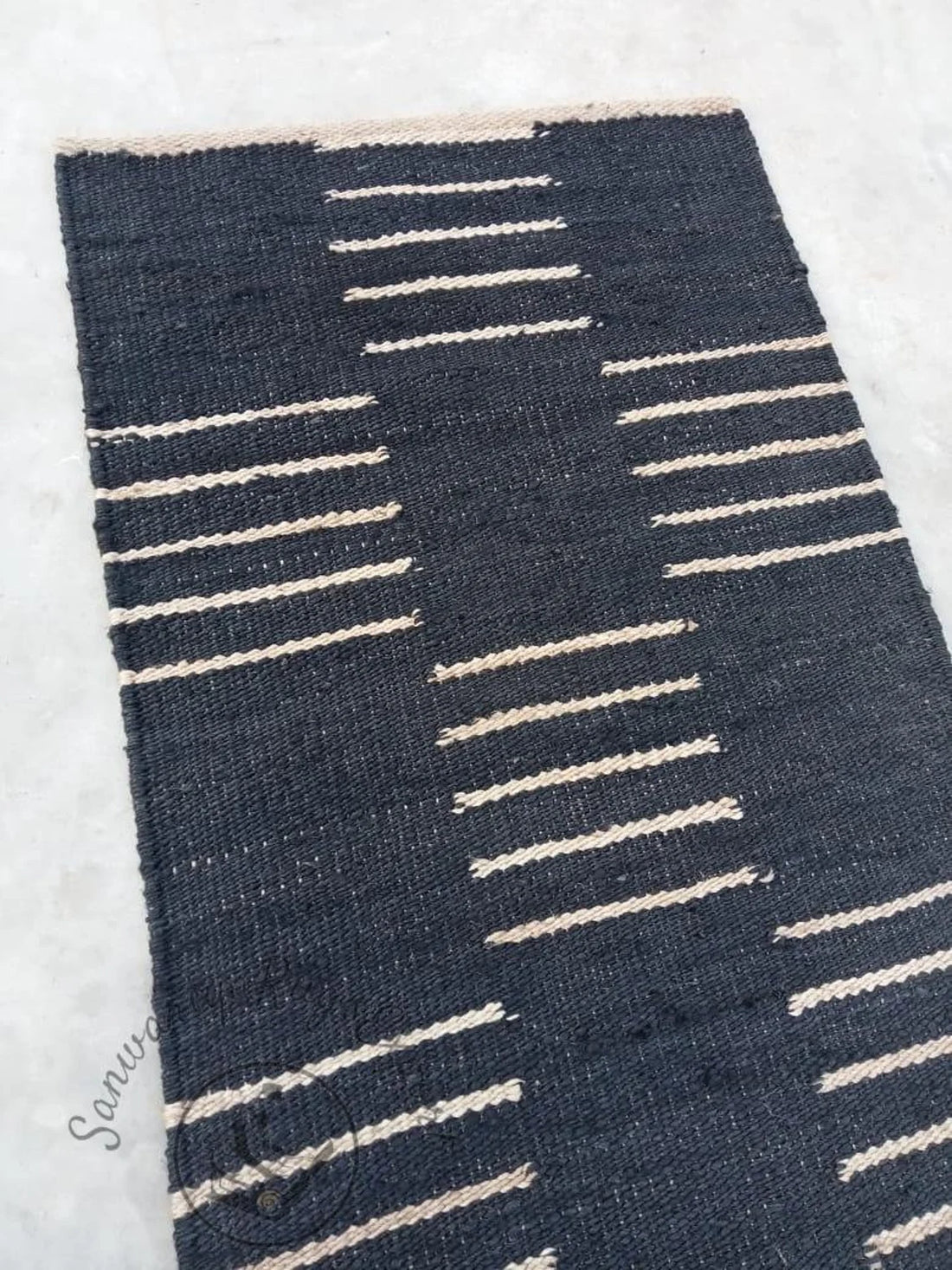 Black & White Line Jute Hemp Area Rug