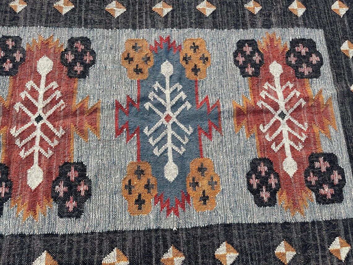 Handwoven Wool Jute Kilim Dhurrie Rug, Traditional Multicolor Oriental Decor