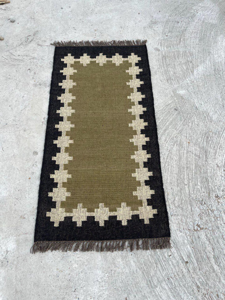 Kilim Rug Runner Green Black Wool & Jute Dhurrie Rug Oriental Geometric Traditional