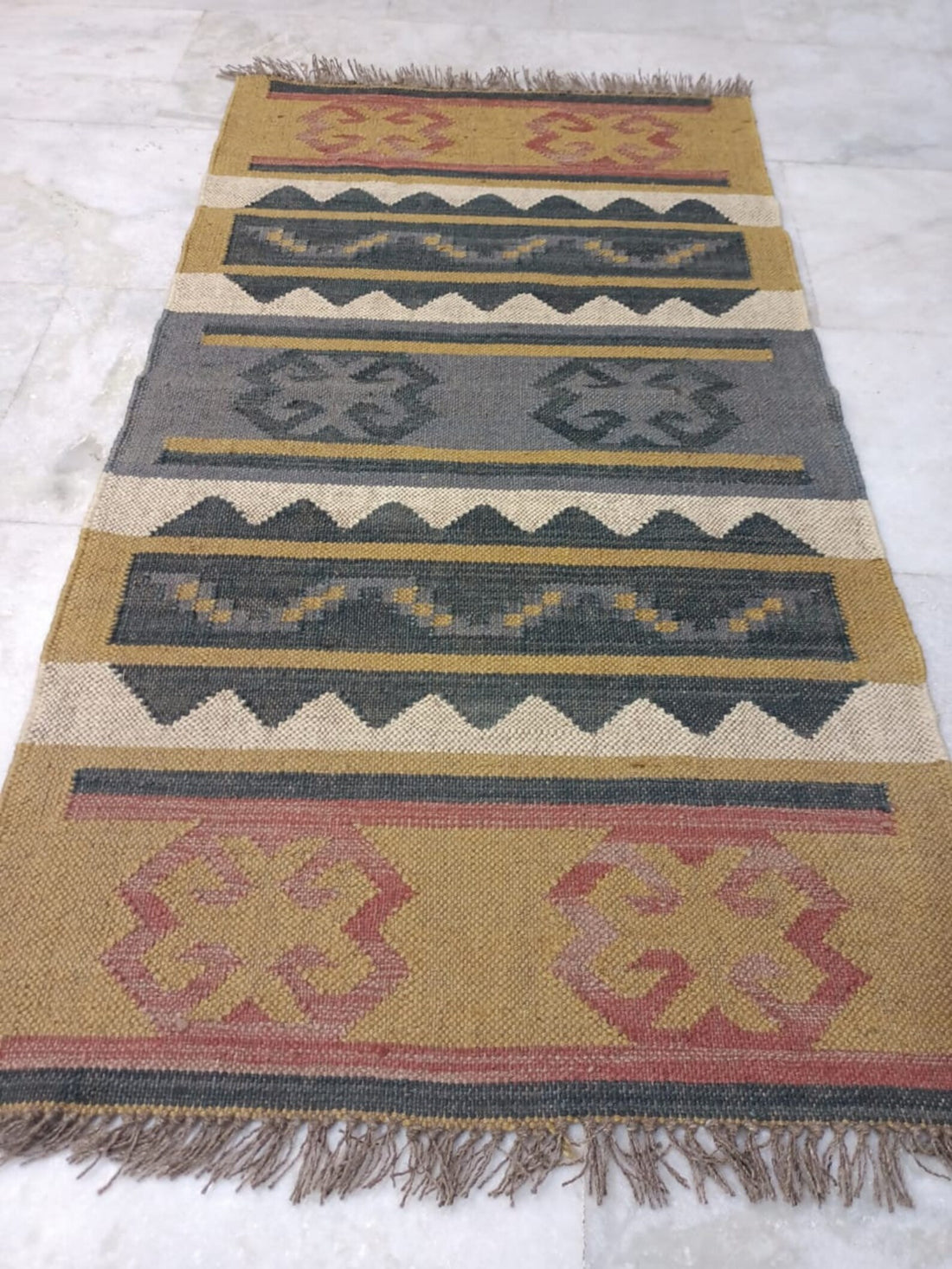 Handwoven Jute Wool Kilim Rug: Natural Fiber Area Runner