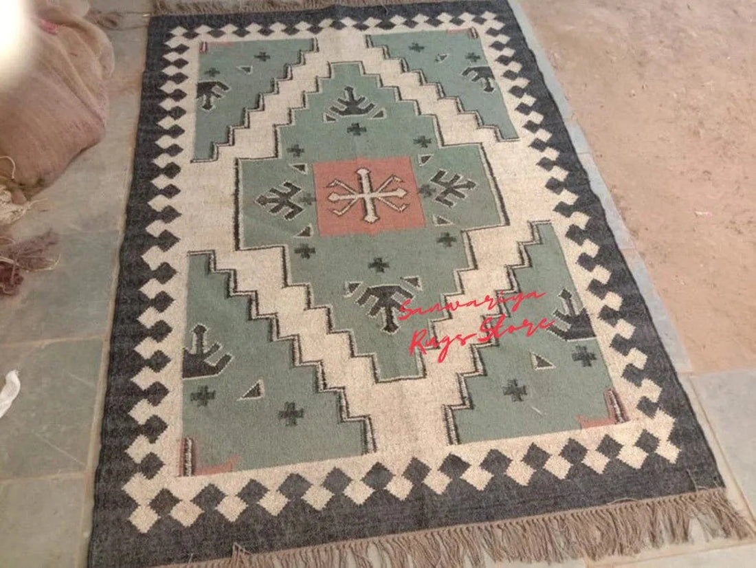Handwoven Wool and Jute Kilim Rug – Traditional Indian Flatweave Dhurrie