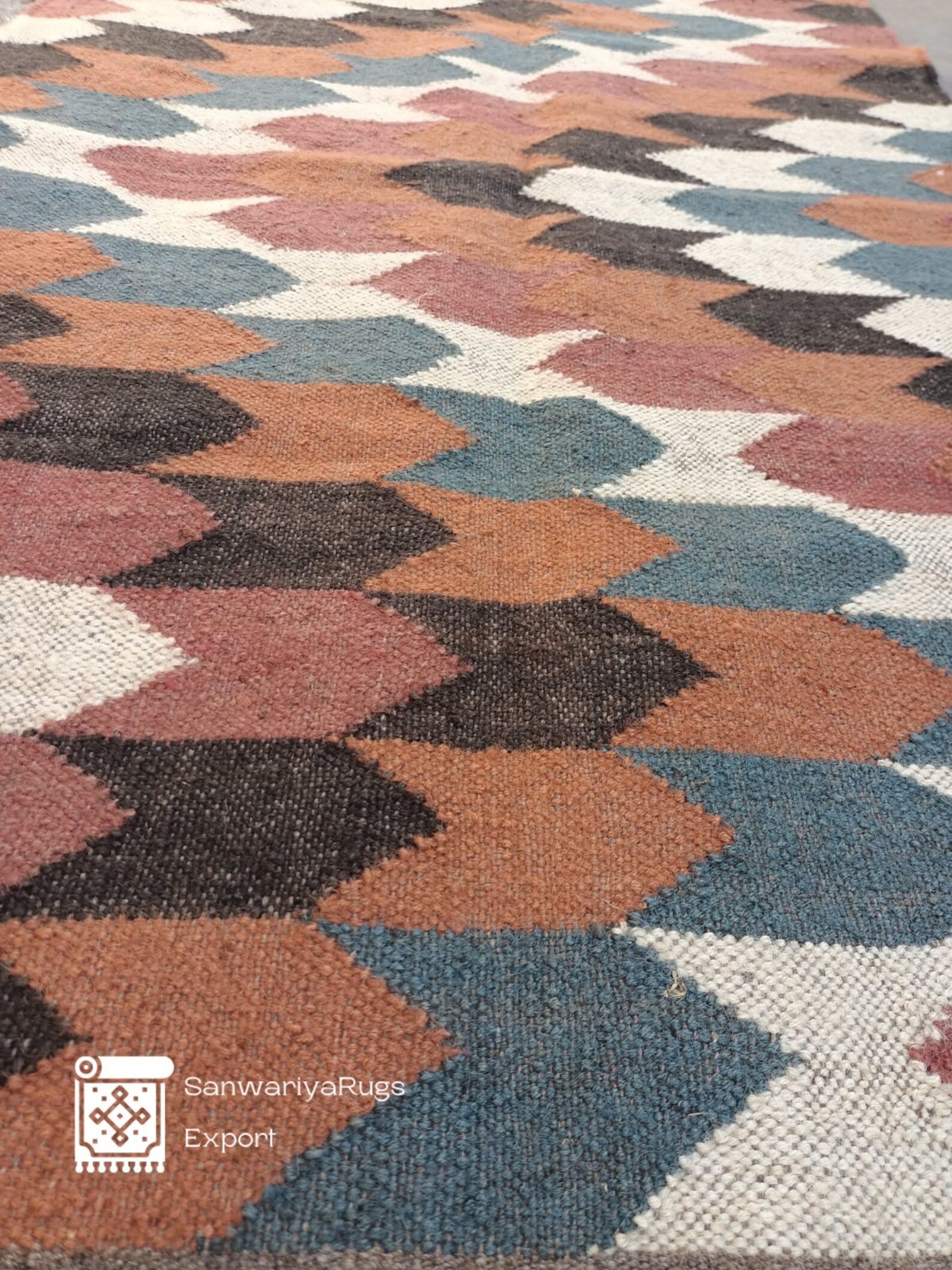 Handwoven Wool & Jute Kilim Rug – Traditional Indian Flatweave Dhurrie for Living Room Decor