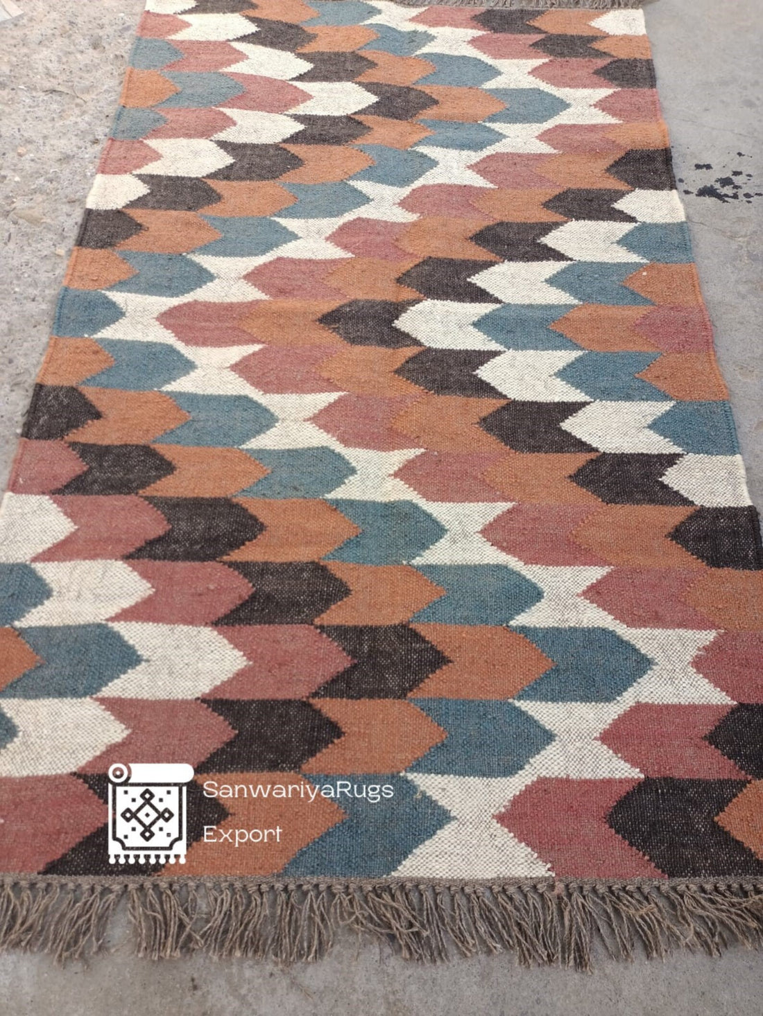 Handwoven Wool & Jute Kilim Rug – Traditional Indian Flatweave Dhurrie for Living Room Decor