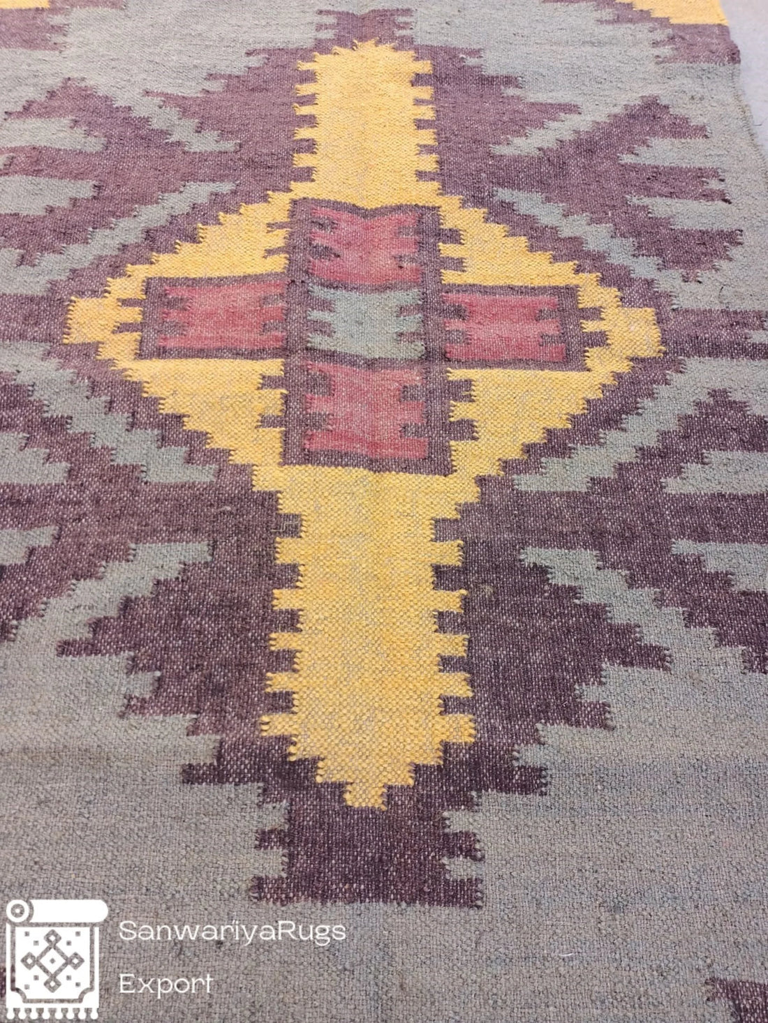 Handwoven Wool Jute Kilim Rug – Traditional Indian Dhurrie