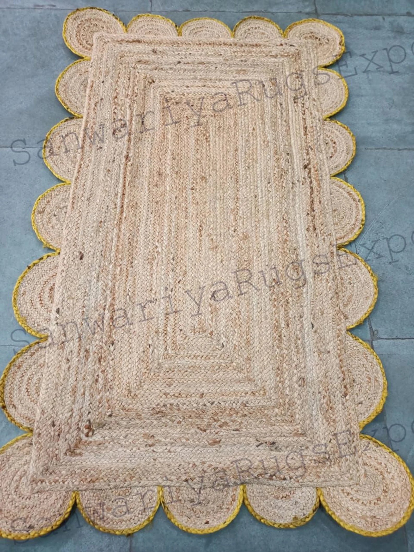 Scalloped Jute Rug – Hand-Braided Natural Fiber Area Rug | Custom Size Round Rug