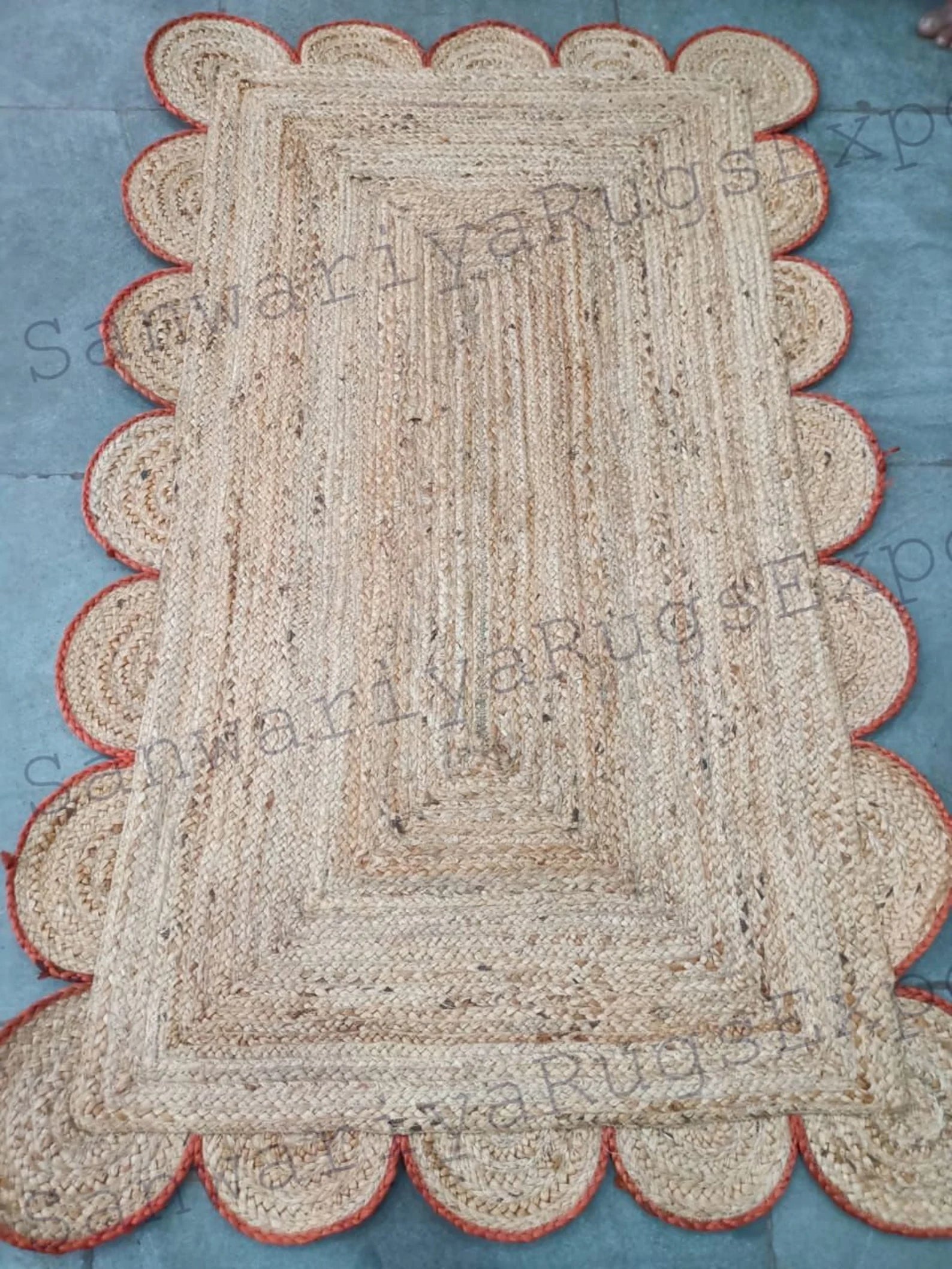 Scalloped Jute Rug – Hand-Braided Natural Fiber Area Rug | Custom Size Round Rug